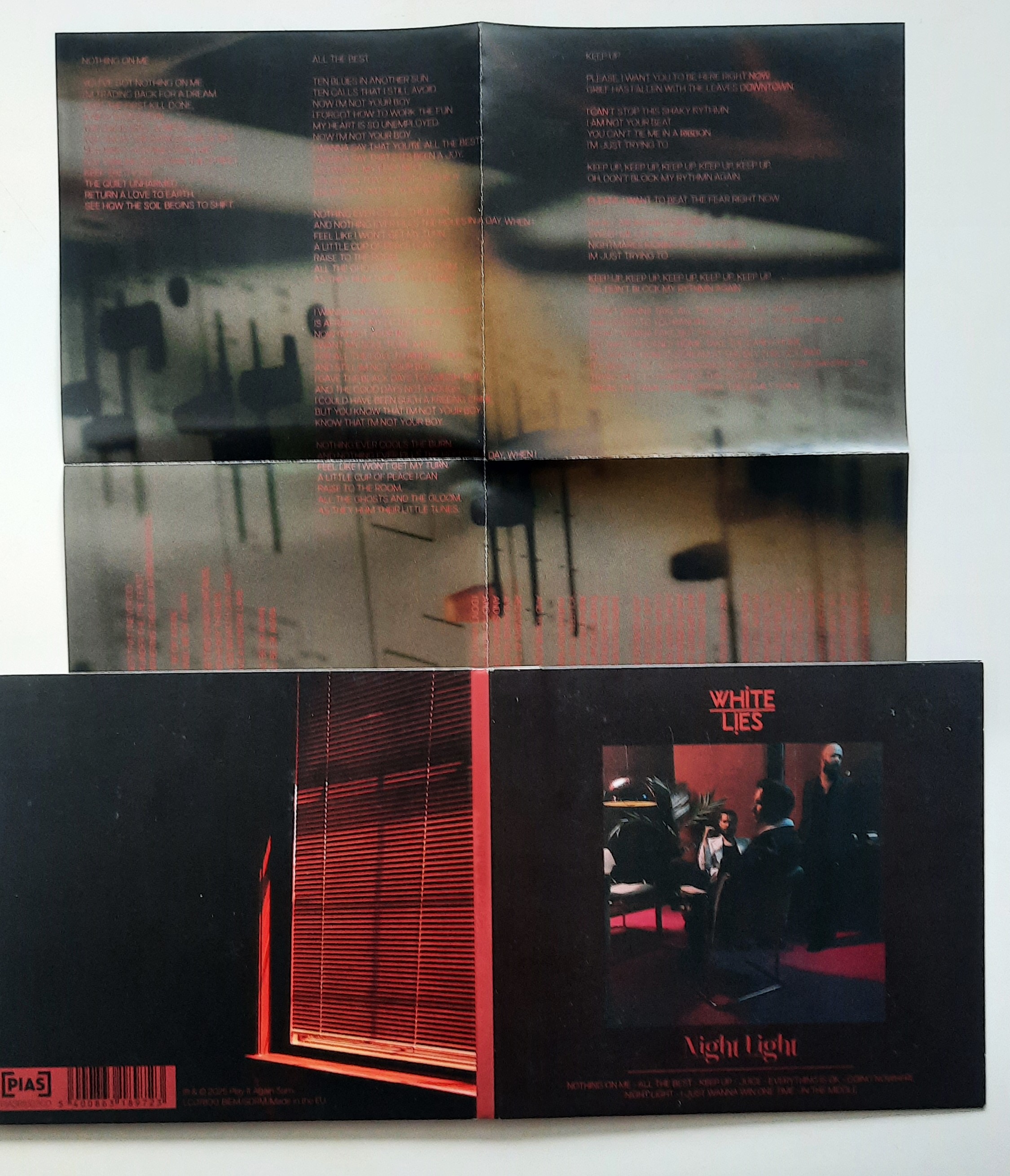 „Night Light” – White Lies