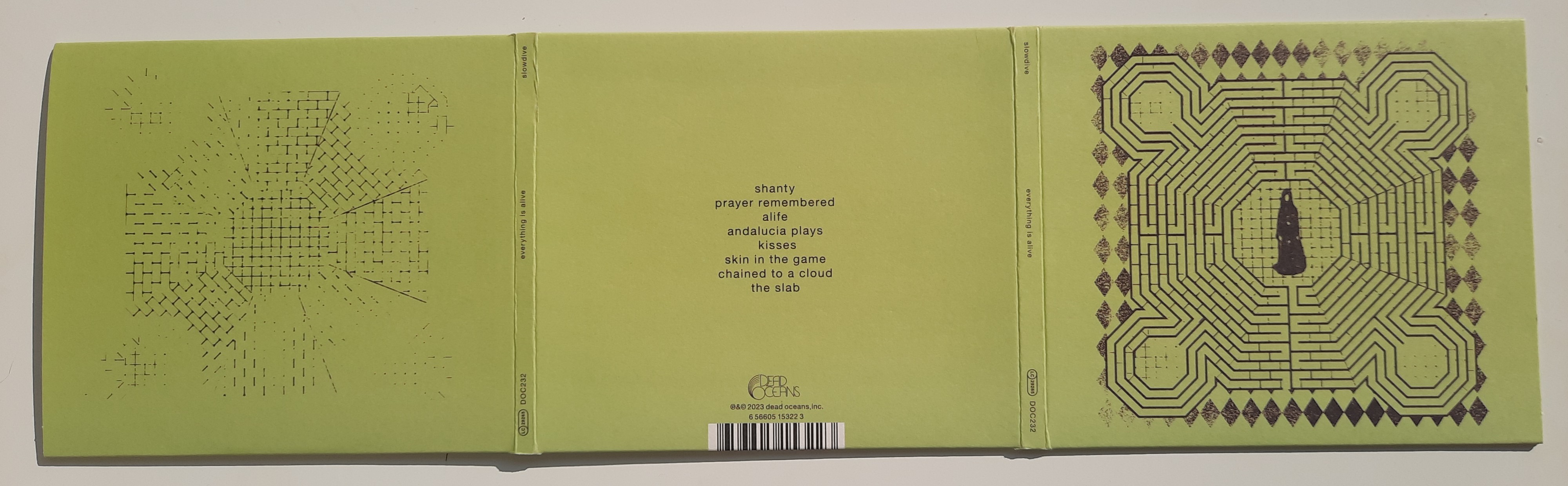 „Everything Is Alive” – Slowdive